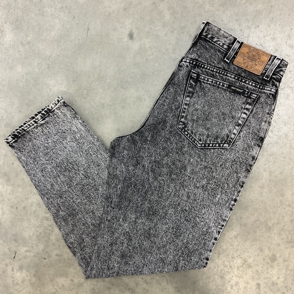 Vintage 90s Brittania Loose Fit Tapered Leg Acid Wash Denim Jeans